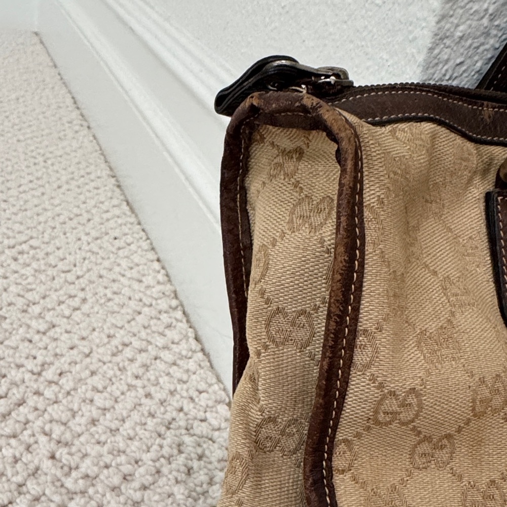GUCCI | Vintage Gucci Handbag Purse Iconic Beige and Dark Brown Logo - Picture 3 of 6